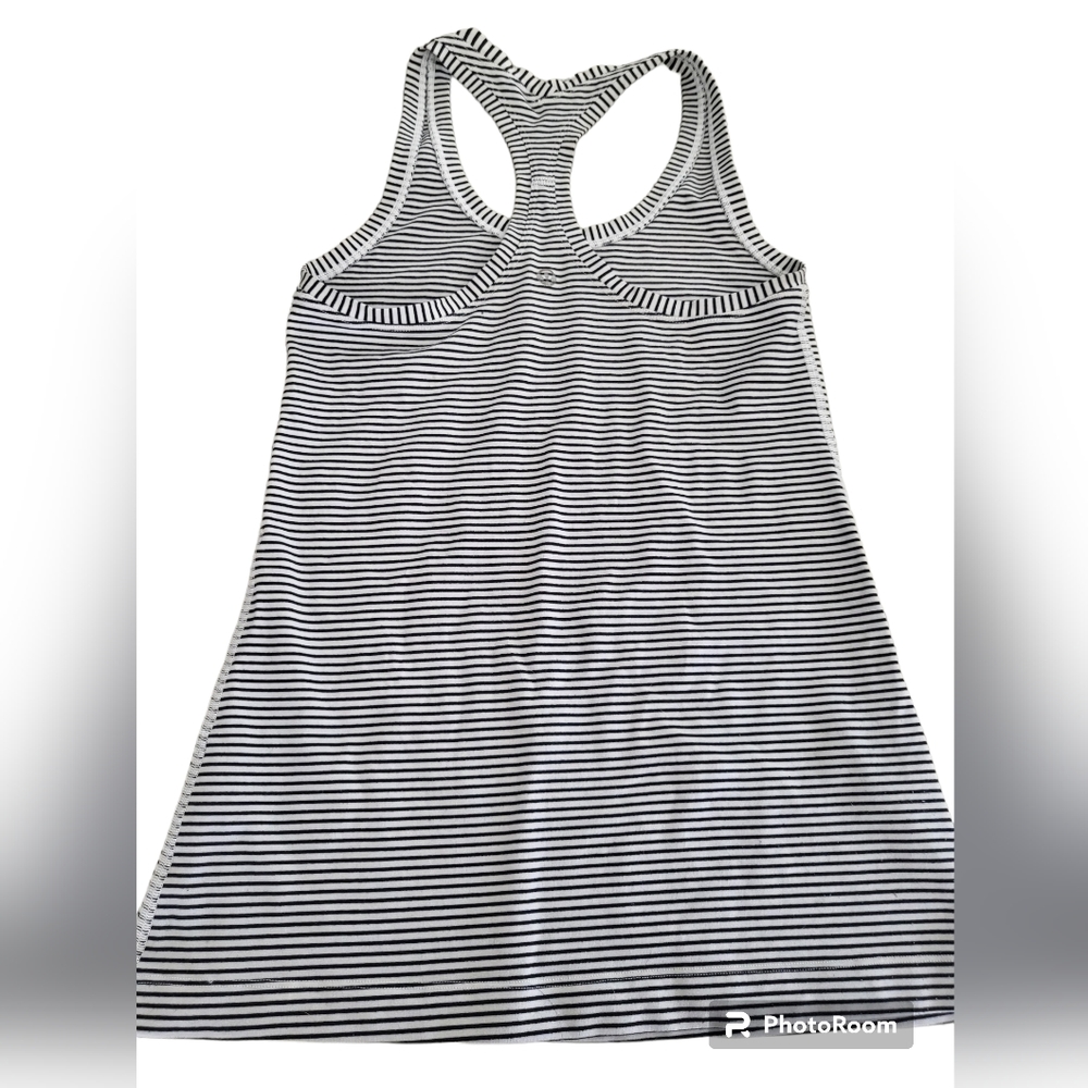 Lululemon🍋 Striped Tank-Black and Whit🖤🤍 SIZE-4